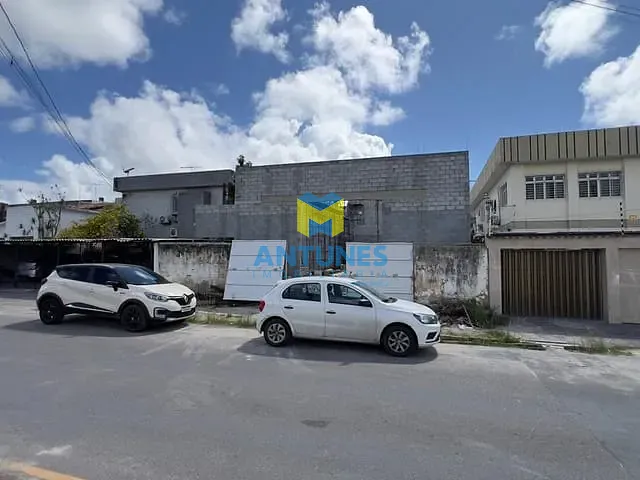 Galpão / Barracão com 360m², para alugar, no bairro Imbiribeira em Recife