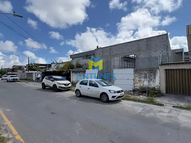 Galpão / Barracão com 360m², para alugar, no bairro Imbiribeira em Recife