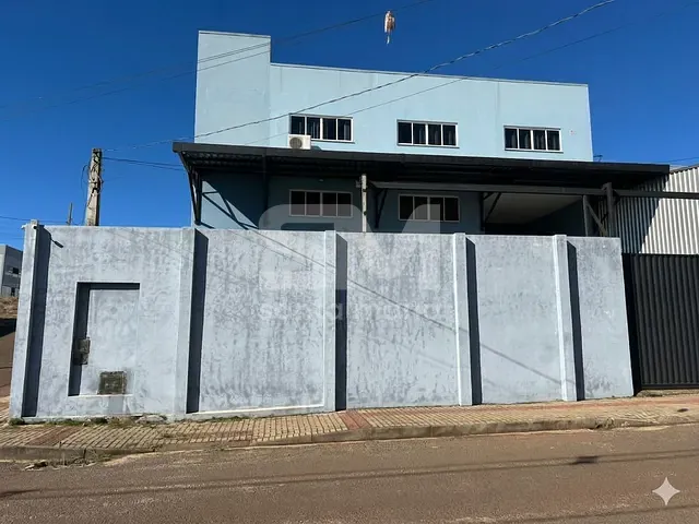 Galpão / Barracão com 468m², à venda, no bairro Santos Dumont em Chapecó