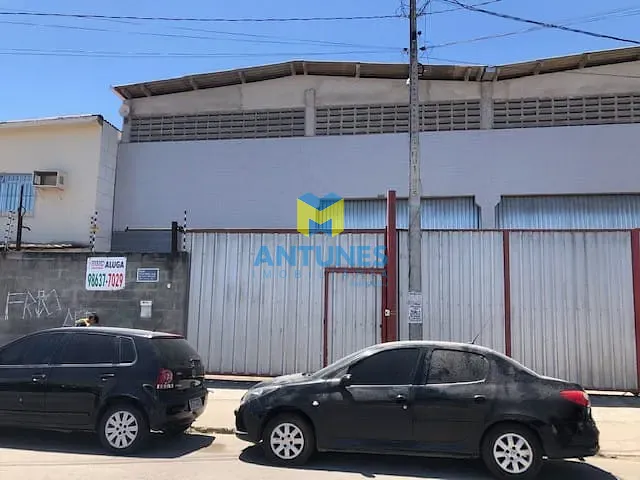 Galpão / Barracão com 350m², para alugar, no bairro Piedade em Jaboatão dos Guararapes