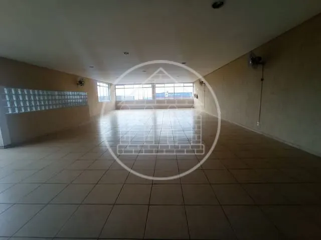 Galpão / Barracão com 300m², para alugar, no bairro Jardim da Pedreira em São Paulo