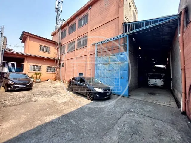 Galpão / Barracão com 1000m², para alugar, no bairro Americanópolis em São Paulo