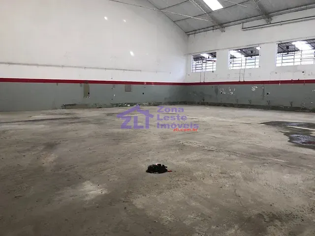 Galpão / Barracão com 900m², à venda, no bairro Vila Nhocune em São Paulo