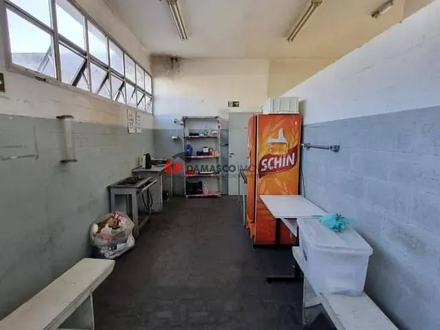 Galpão / Barracão com 2706m², para alugar, no bairro Santa Paula em São Caetano do Sul