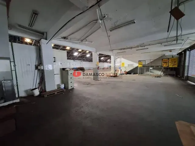 Galpão / Barracão com 2706m², para alugar, no bairro Santa Paula em São Caetano do Sul