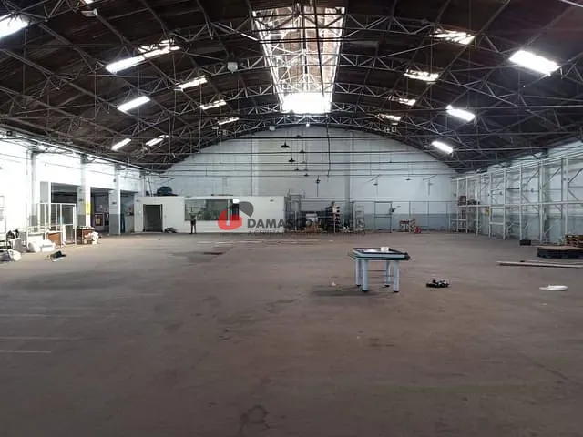 Galpão / Barracão com 2706m², para alugar, no bairro Santa Paula em São Caetano do Sul