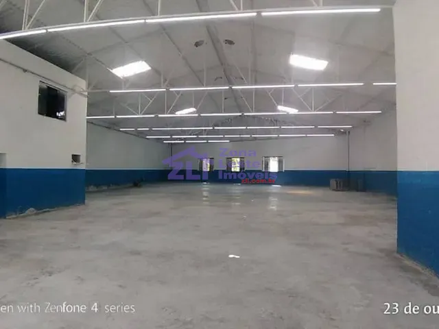Galpão / Barracão com 1000m², à venda, no bairro Vila Carmosina em São Paulo