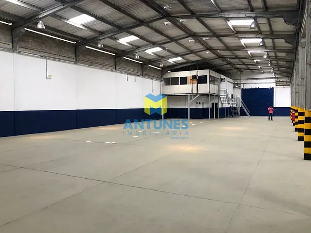 Galpão / Barracão com 1539m², para alugar, no bairro Imbiribeira em Recife