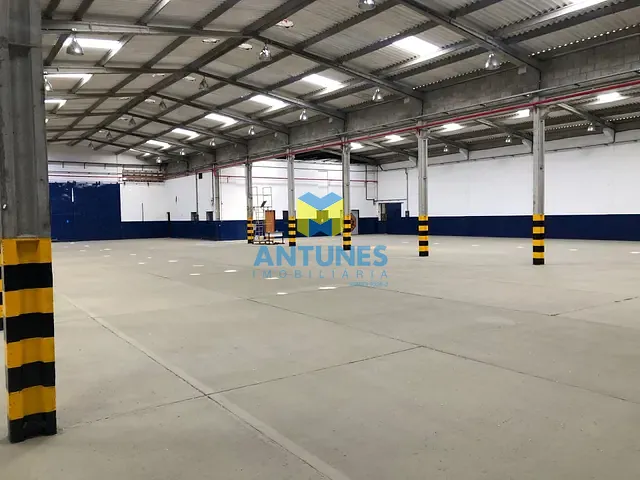 Galpão / Barracão com 1539m², para alugar, no bairro Imbiribeira em Recife