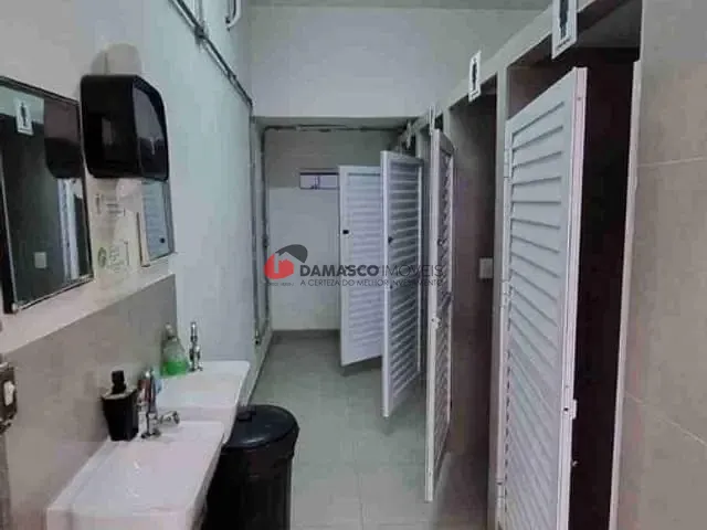 Galpão / Barracão para alugar, no bairro Campestre em Santo André