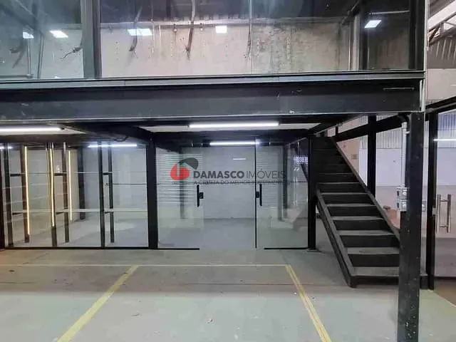 Galpão / Barracão para alugar, no bairro Jardim em Santo André
