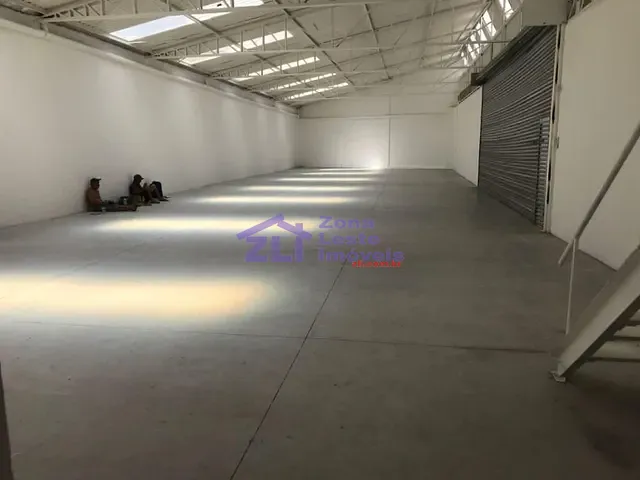 Galpão / Barracão com 1000m², à venda, no bairro Itaquera em São Paulo