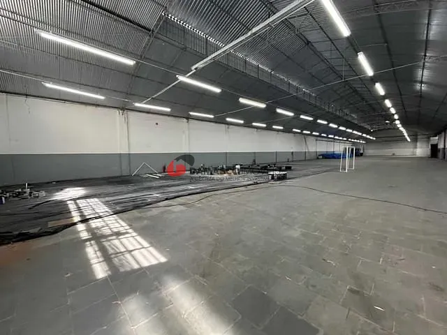 Galpão / Barracão com 1600m², para alugar, no bairro Santa Maria em São Caetano do Sul