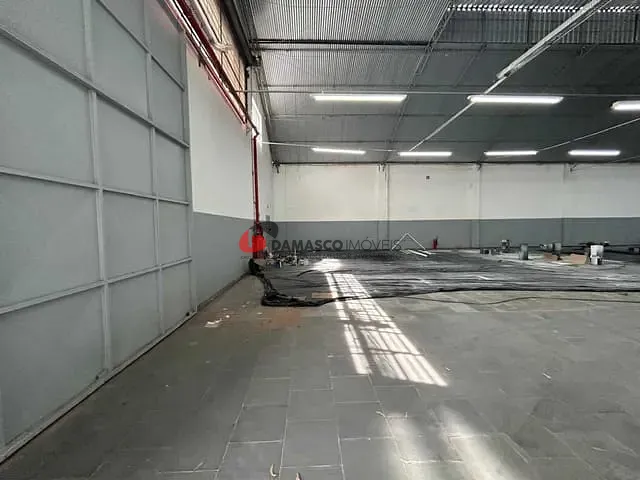 Galpão / Barracão com 1600m², para alugar, no bairro Santa Maria em São Caetano do Sul
