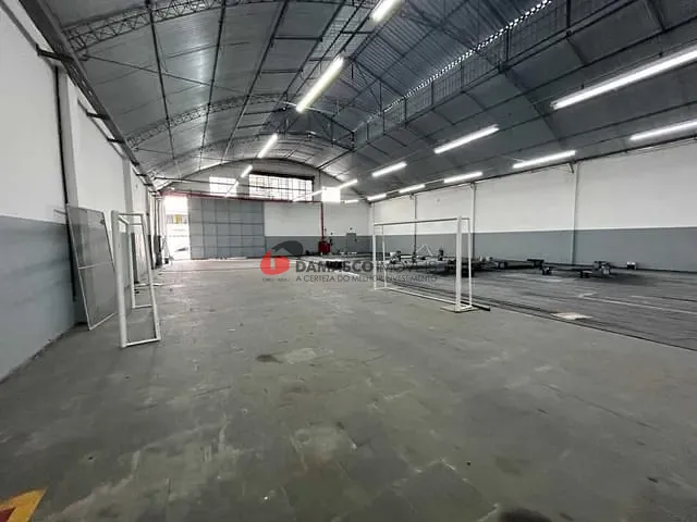 Galpão / Barracão com 1600m², para alugar, no bairro Santa Maria em São Caetano do Sul