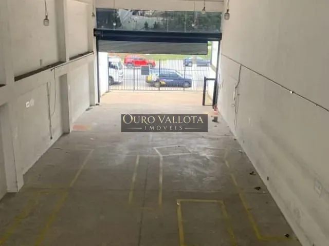Galpão / Barracão com 200m², para alugar, no bairro Vila Regente Feijó em São Paulo