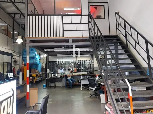 Galpão / Barracão com 311m², à venda ou para alugar, no bairro Jardim do Trevo em Campinas