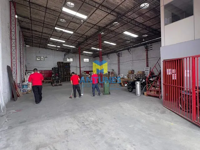 Galpão / Barracão com 450m², para alugar, no bairro Imbiribeira em Recife