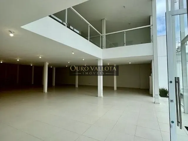 Galpão / Barracão com 800m², para alugar, no bairro Moema em São Paulo
