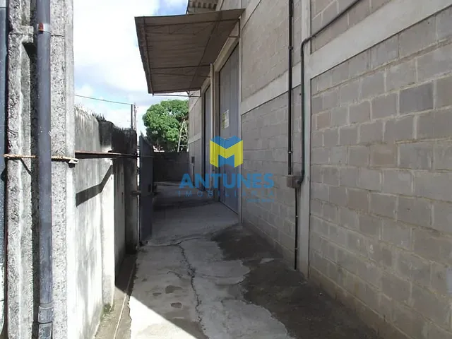 Galpão / Barracão com 700m², para alugar, no bairro Jardim Jordão em Jaboatão dos Guararapes