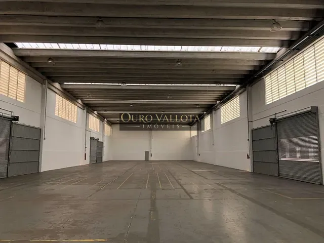 Galpão / Barracão com 2275m², para alugar, no bairro São Mateus em São Paulo