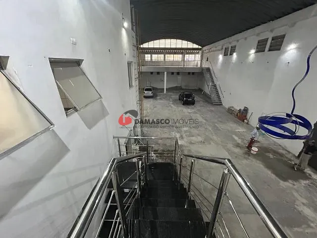 Galpão / Barracão à venda, no bairro Santo Antônio em São Caetano do Sul