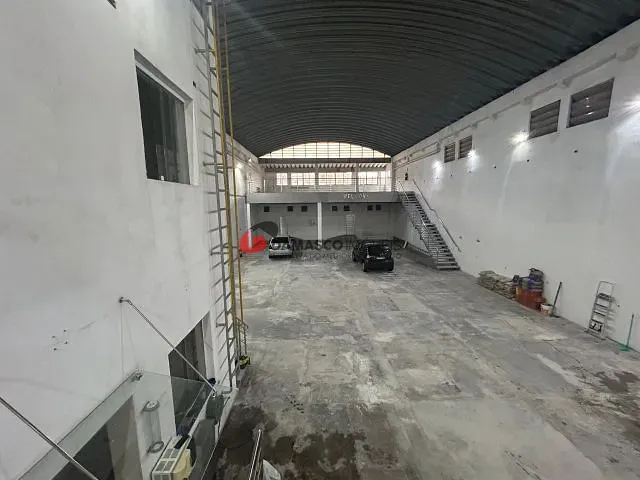 Galpão / Barracão à venda, no bairro Santo Antônio em São Caetano do Sul