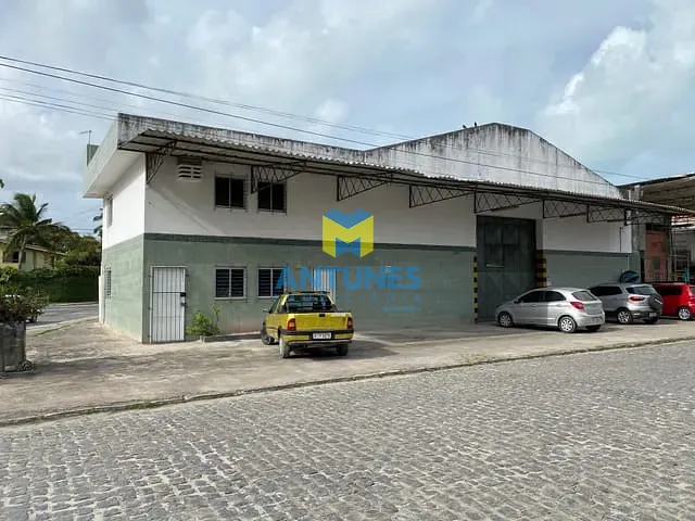 Galpão / Barracão com 650m², para alugar, no bairro Boa Viagem em Recife
