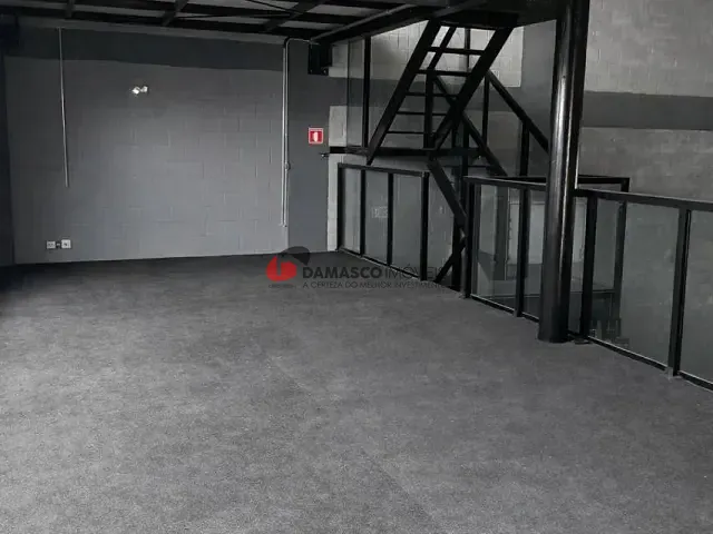 Galpão / Barracão com 910m², à venda, no bairro São José em São Caetano do Sul