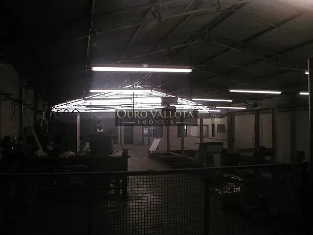 Galpão / Barracão com 634m², à venda, no bairro Vila Carrão em São Paulo