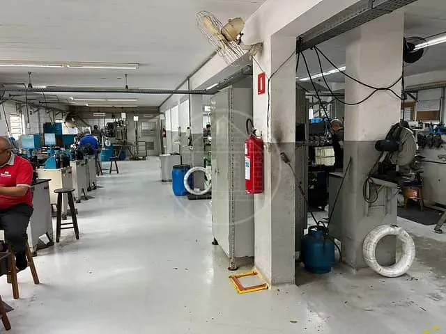 Galpão / Barracão com 5350m², à venda, no bairro Jardim Panorama (Zona Sul) em São Paulo