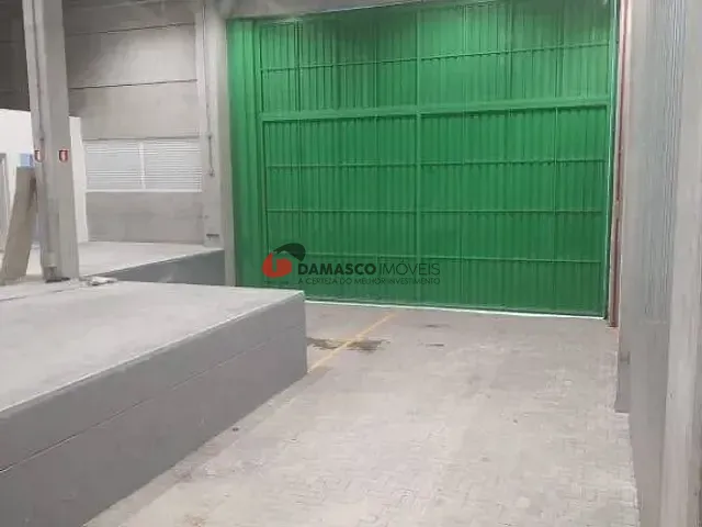 Galpão / Barracão para alugar, no bairro Parque Jaçatuba em Santo André