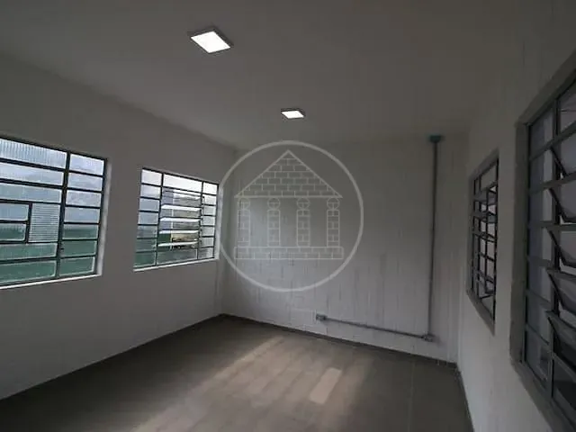 Galpão / Barracão com 656m², para alugar, no bairro Interlagos em São Paulo