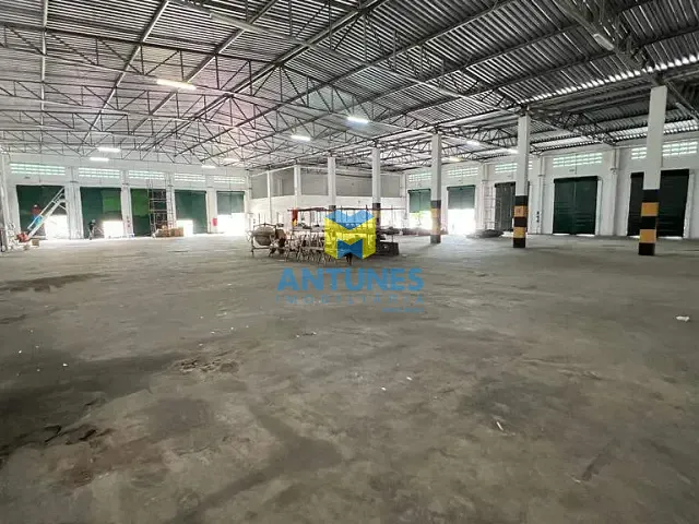 Galpão / Barracão com 1500m², para alugar, no bairro Várzea em Recife