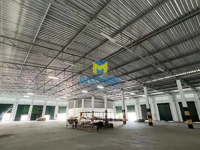 Galpão / Barracão com 1500m², para alugar, no bairro Várzea em Recife