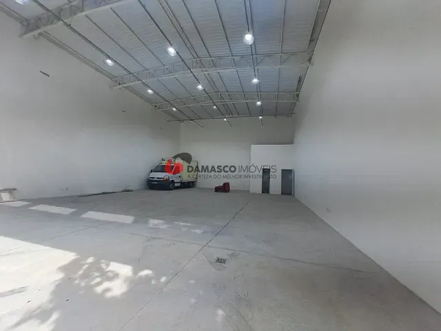 Galpão / Barracão com 210m², para alugar, no bairro Santo Antônio em São Caetano do Sul