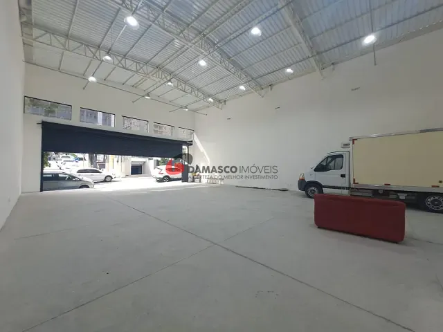 Galpão / Barracão com 210m², para alugar, no bairro Santo Antônio em São Caetano do Sul