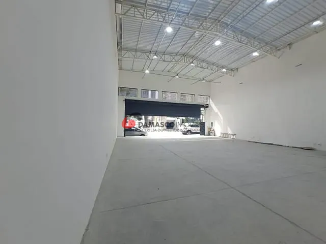 Galpão / Barracão com 210m², para alugar, no bairro Santo Antônio em São Caetano do Sul