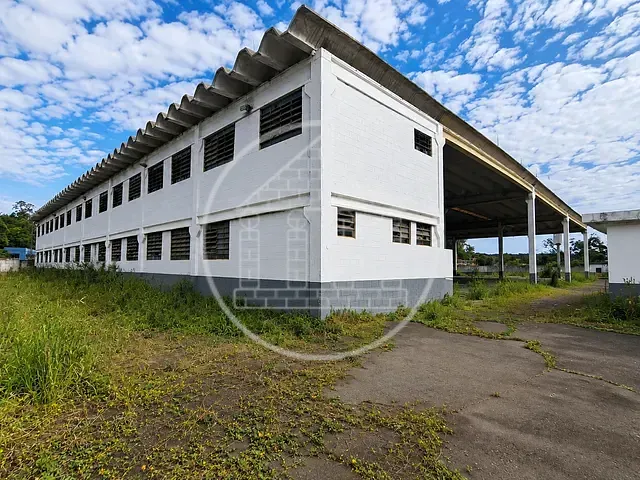Galpão / Barracão com 10000m², para alugar, no bairro Jardim Casa Grande em São Paulo