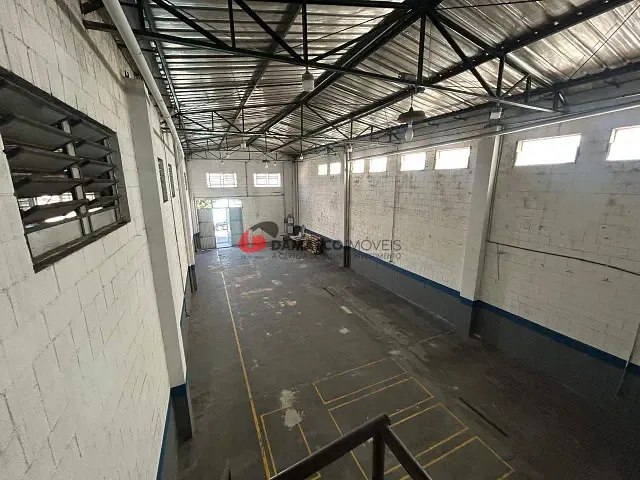 Galpão / Barracão com 200m², para alugar, no bairro Prosperidade em São Caetano do Sul