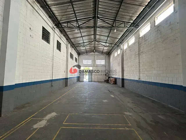 Galpão / Barracão com 200m², para alugar, no bairro Prosperidade em São Caetano do Sul