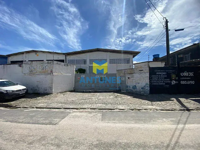 Galpão / Barracão com 650m², para alugar, no bairro Imbiribeira em Recife