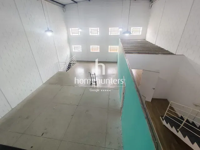 Galpão / Barracão com 250m², para alugar, no bairro Swiss Park em Campinas