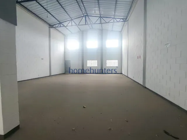 Galpão / Barracão com 250m², para alugar, no bairro Swiss Park em Campinas