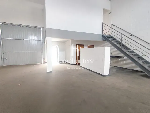 Galpão / Barracão com 250m², para alugar, no bairro Swiss Park em Campinas