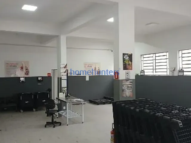 Galpão / Barracão com 180m², para alugar, no bairro Vila Pompéia em Campinas