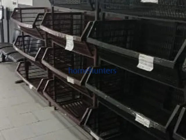 Galpão / Barracão com 180m², para alugar, no bairro Vila Pompéia em Campinas