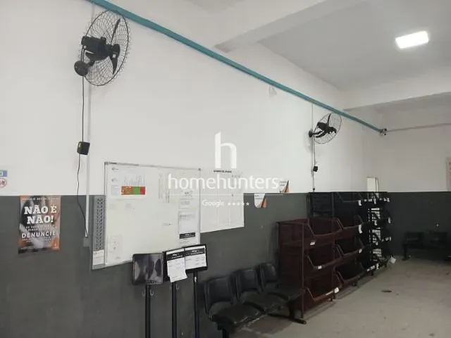 Galpão / Barracão com 180m², para alugar, no bairro Vila Pompéia em Campinas