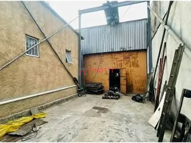 Galpão / Barracão à venda, no bairro Demarchi em São Bernardo do Campo