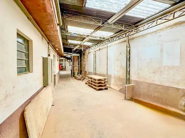 Galpão / Barracão com 552m², para alugar, no bairro Jardim Alpino em São Paulo